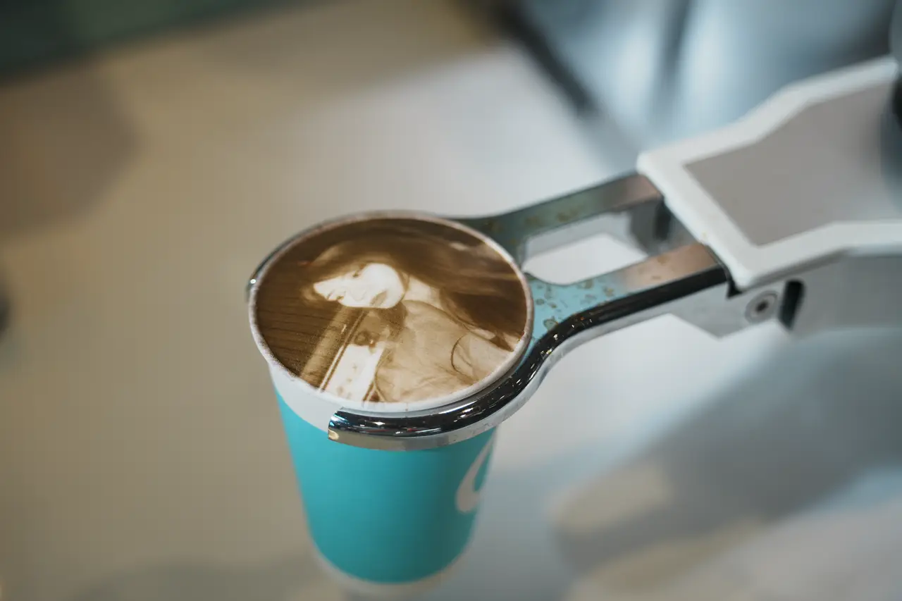 Healthcare deployment reference for staff and visitor service